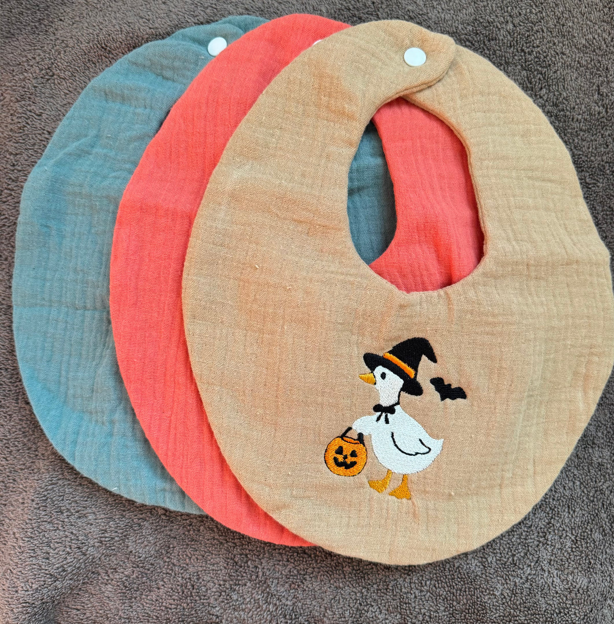 Halloween Duck Embroidered Baby Bib – Cute Baby Halloween Gift