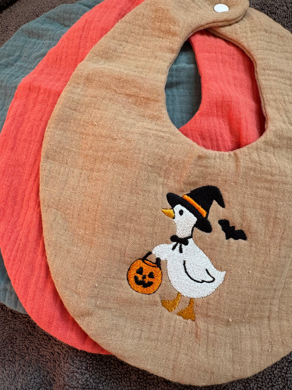 Halloween Duck Embroidered Baby Bib – Cute Baby Halloween Gift